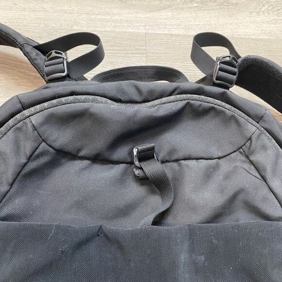 Patagonia Paxat Pack 32L Backpack Daypack Outdoor Hiking Gorpcore - Picture 15 of 16